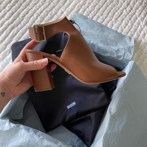 Prada Calzature Donna Chunky Heels with Buckle Strap size 9/EU39